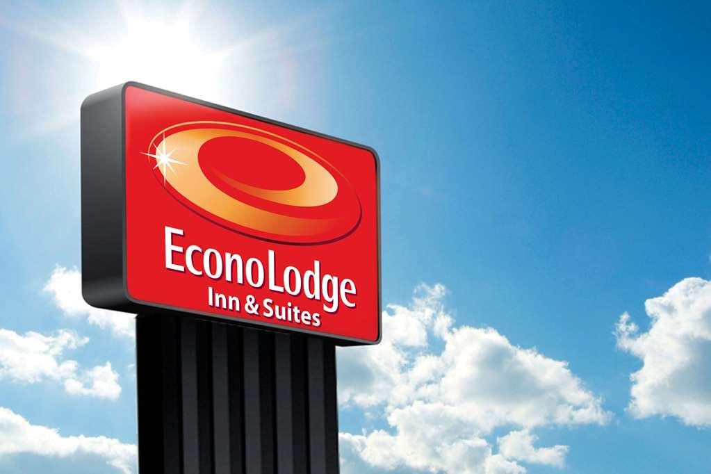 Econo Lodge Inn & Suites Greenbrier Luaran gambar