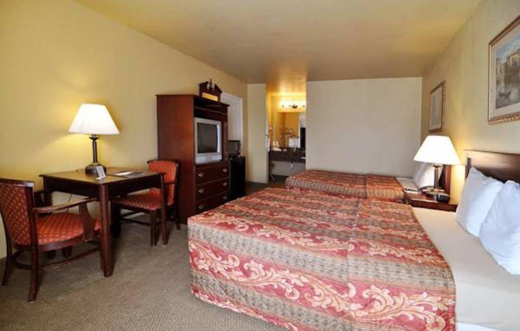 Econo Lodge Inn & Suites Greenbrier Luaran gambar